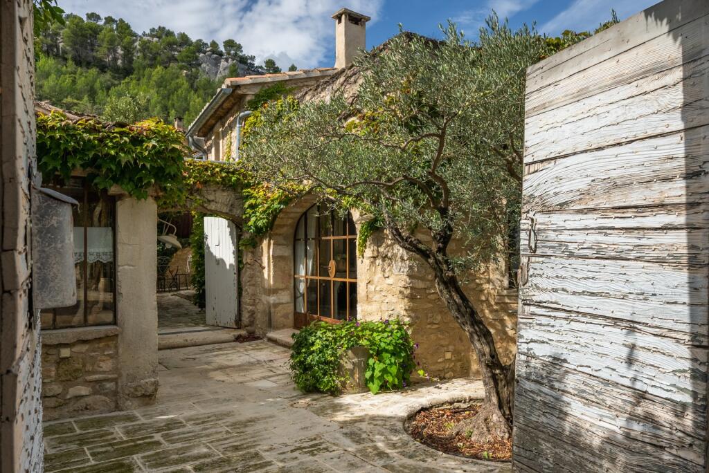 Main image of property: Provence-Alps-Cote d`Azur, Vaucluse, Ménerbes