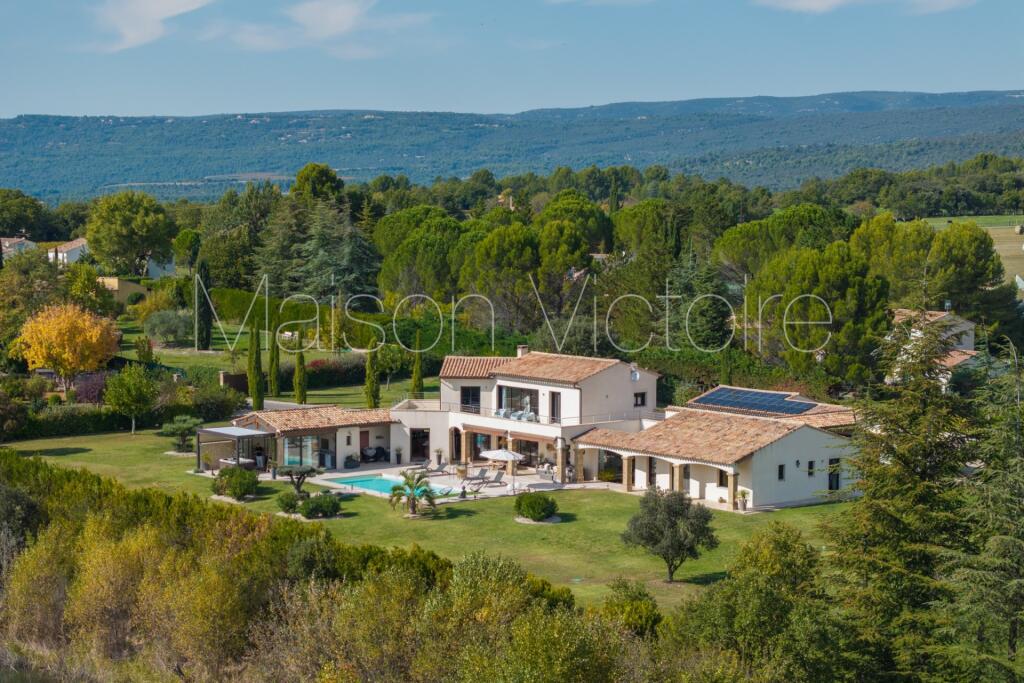 Main image of property: Provence-Alps-Cote d`Azur, Vaucluse, Roussillon