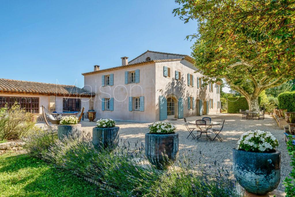 Main image of property: Provence-Alps-Cote d`Azur, Vaucluse, Les Vigneres