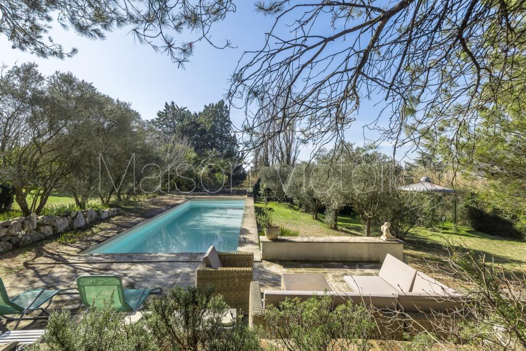 Main image of property: Provence-Alps-Cote d`Azur, Vaucluse, L'isle-sur-la-Sorgue