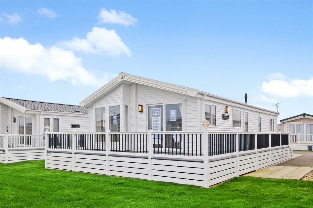 2 bedroom park home for sale in Alberta Holiday Park, Faversham Road