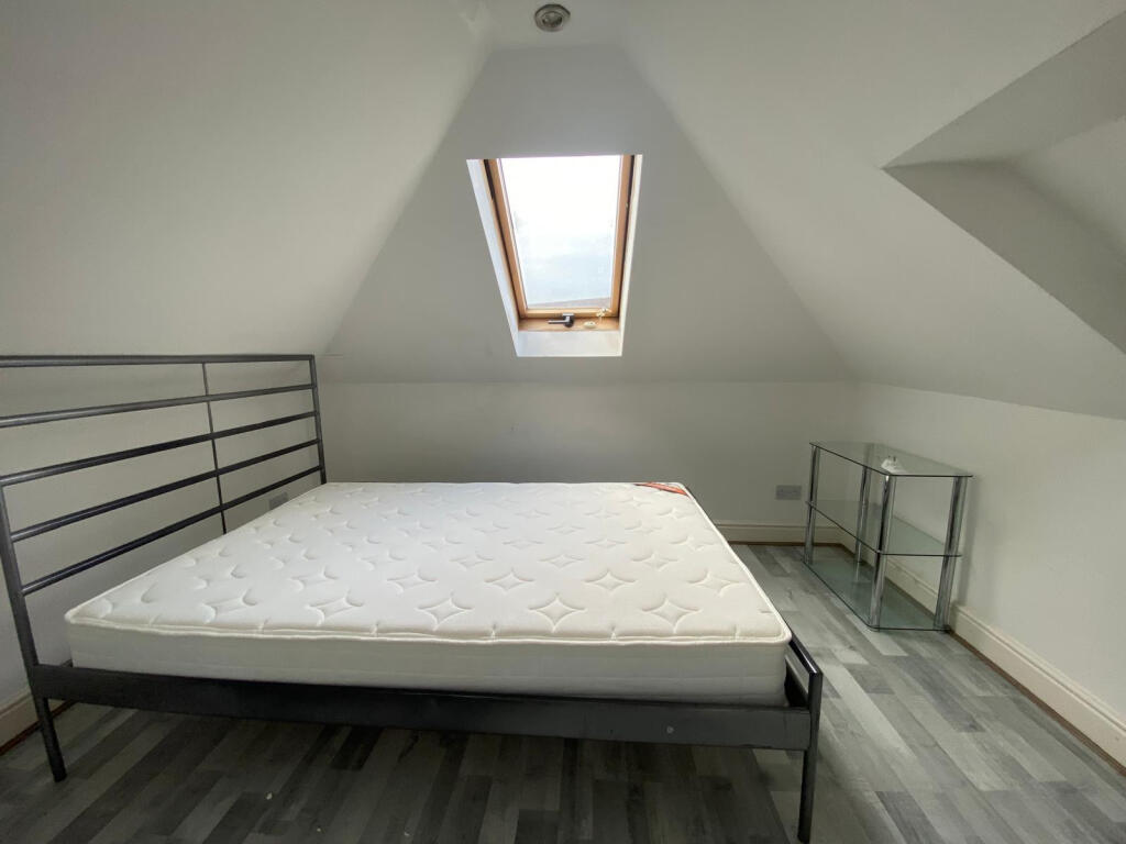 Main image of property: All Bills Included/Aldborough Road South, Ilford, Essex, IG3