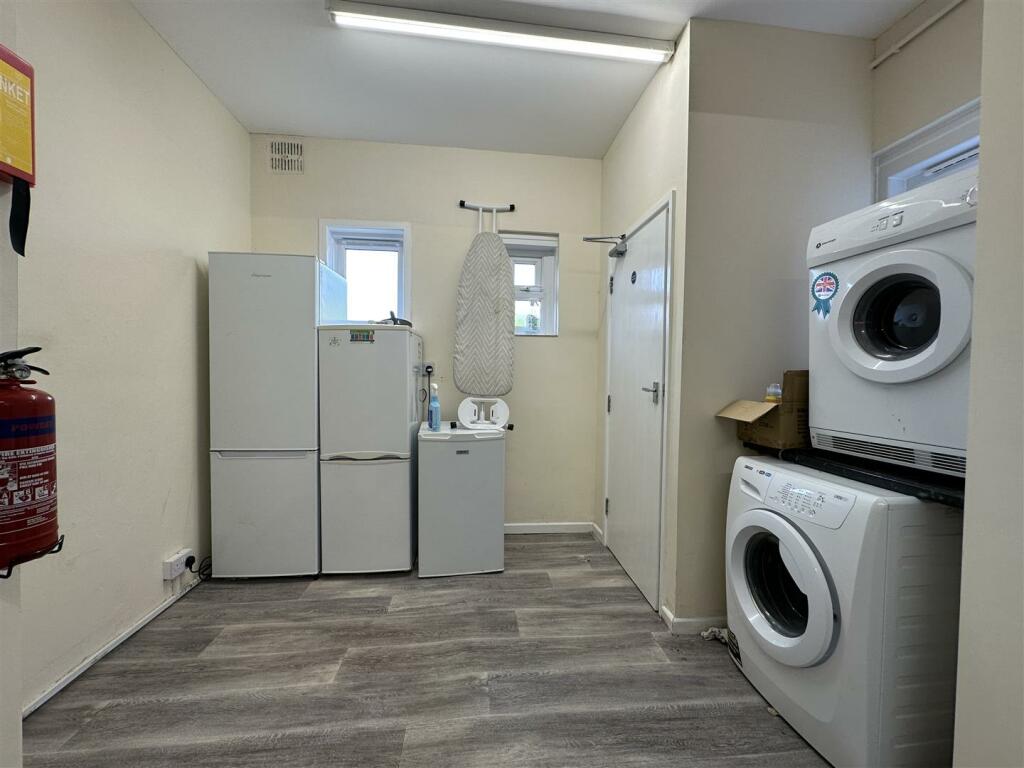 Additional property image - LUXURY STUDENT HOUSE Alma Road, Winton