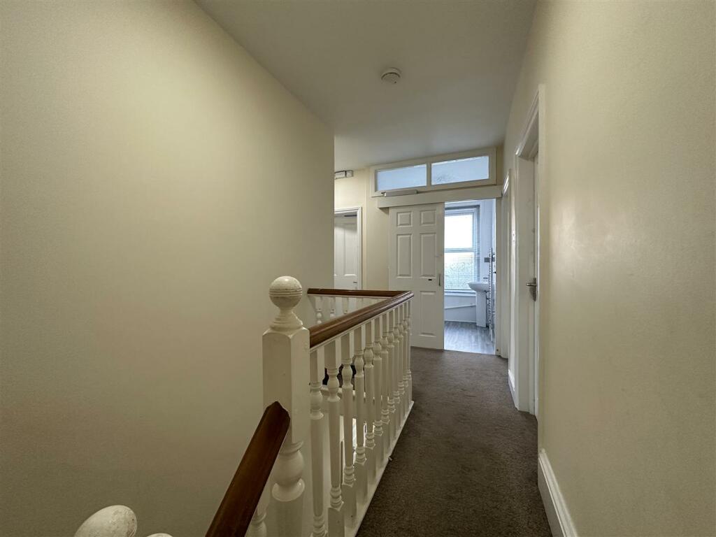 Additional property image - LUXURY STUDENT HOUSE Alma Road, Winton