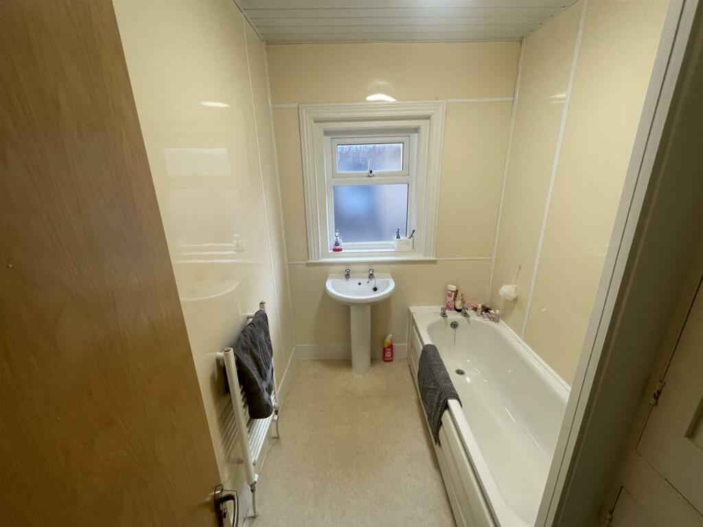 Additional property image - STUDENT FLAT Wimborne Road, Winton