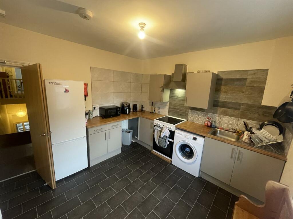 Additional property image - STUDENT FLAT Wimborne Road, Winton