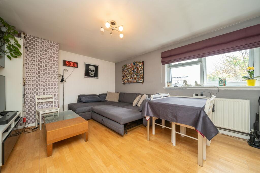 Main image of property: Gumley Gardens, Isleworth, TW7