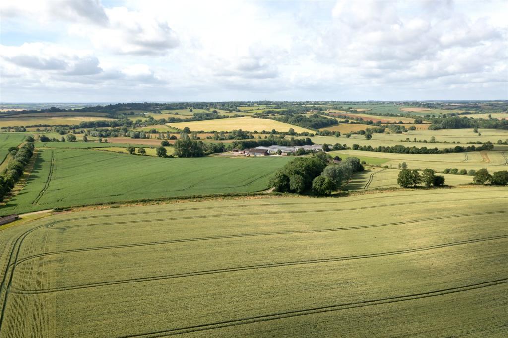 3 bedroom terraced house for sale in Clifton Gate, Deddington, Banbury