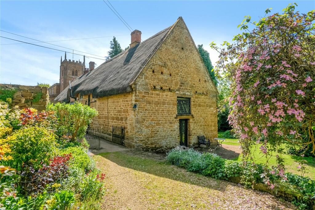 4 bedroom detached house for sale in Church Street, Wroxton, Oxfordshire, OX15