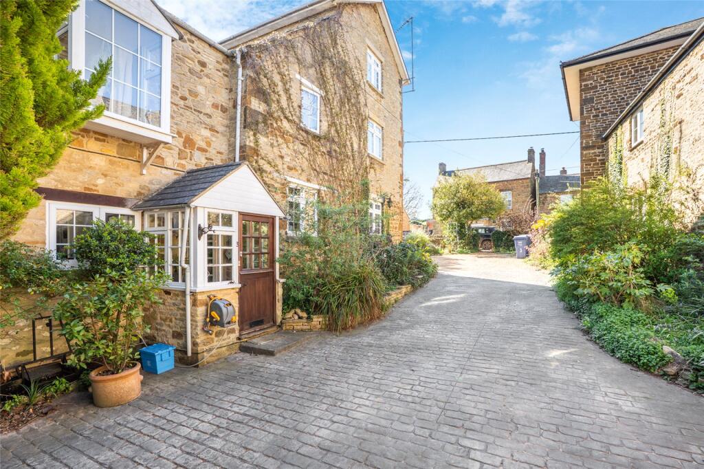 Main image of property: New Manor House, South Side, Steeple Aston, Oxfordshire, OX25