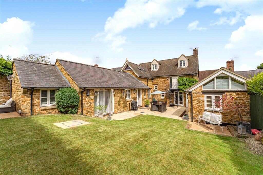 Main image of property: Philcote Street, Deddington, Banbury, Oxfordshire, OX15
