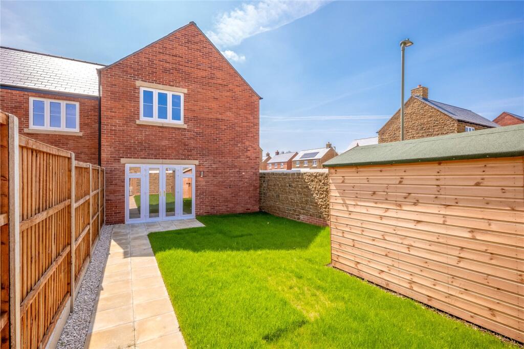 Main image of property: Hobart Way, Hempton Gate, Deddington, Oxfordshire, OX15