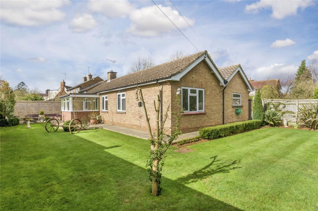 4 bedroom bungalow for sale in Margaret Road, Twyford, Banbury