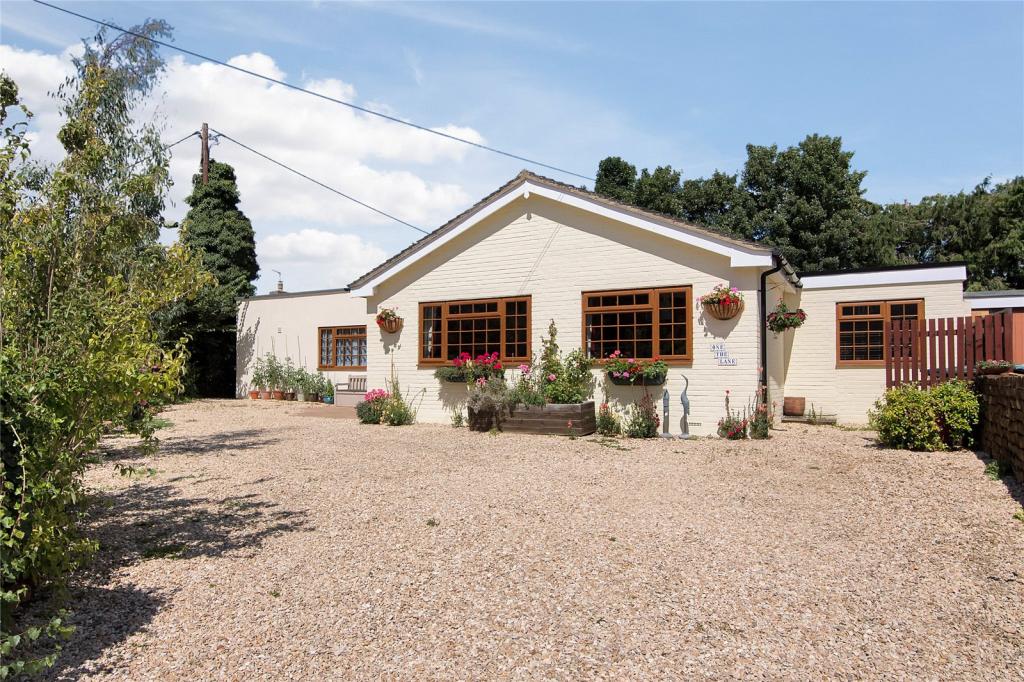 4 bedroom detached house for sale in The Lane, Hempton, Banbury