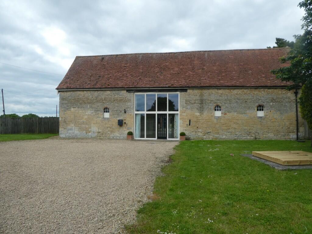Main image of property: Manor Barn, Walcot NG34