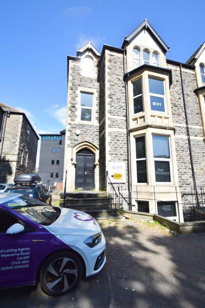 Commercial property for rent in St. Andrews Crescent, Cardiff, CF10