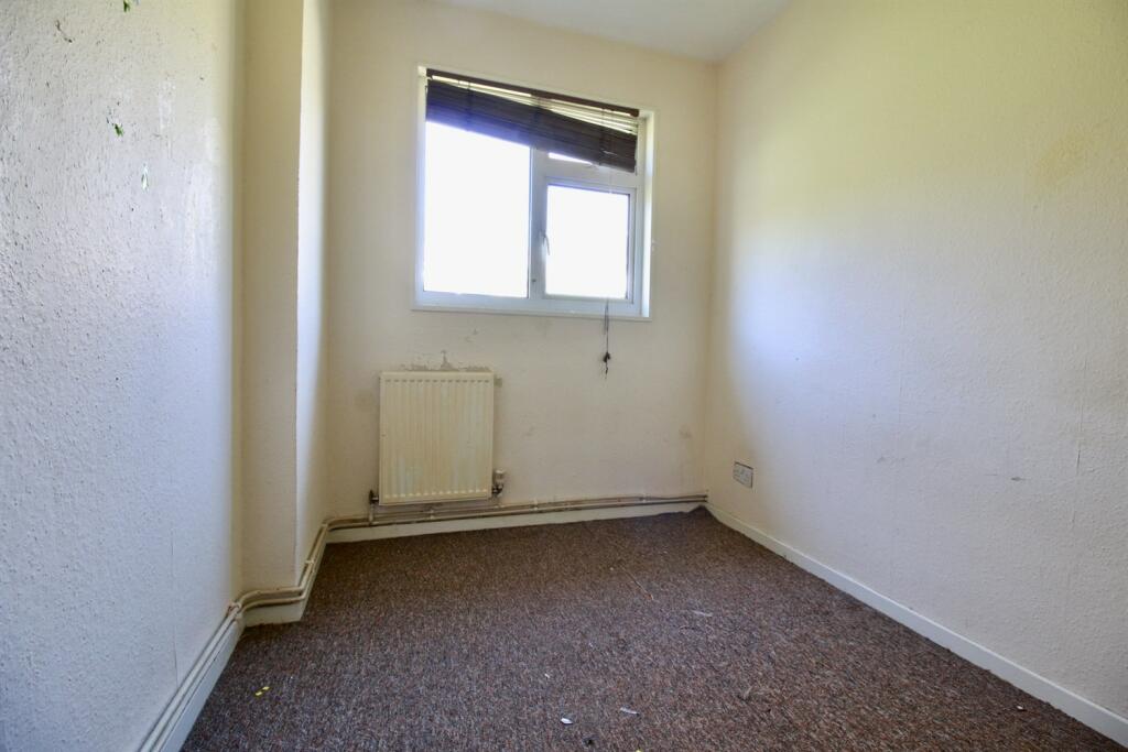 4 bedroom house for sale in Metcalfe Avenue, BN9