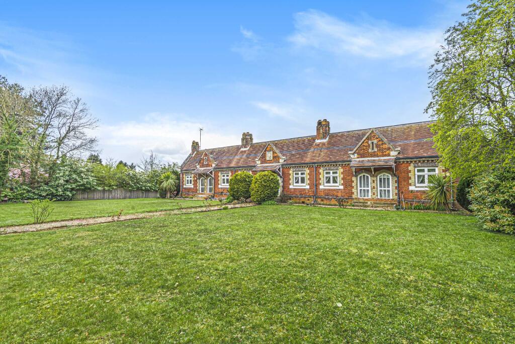 5 bedroom house for sale in Summerhouse Lane, Aldenham, WD25