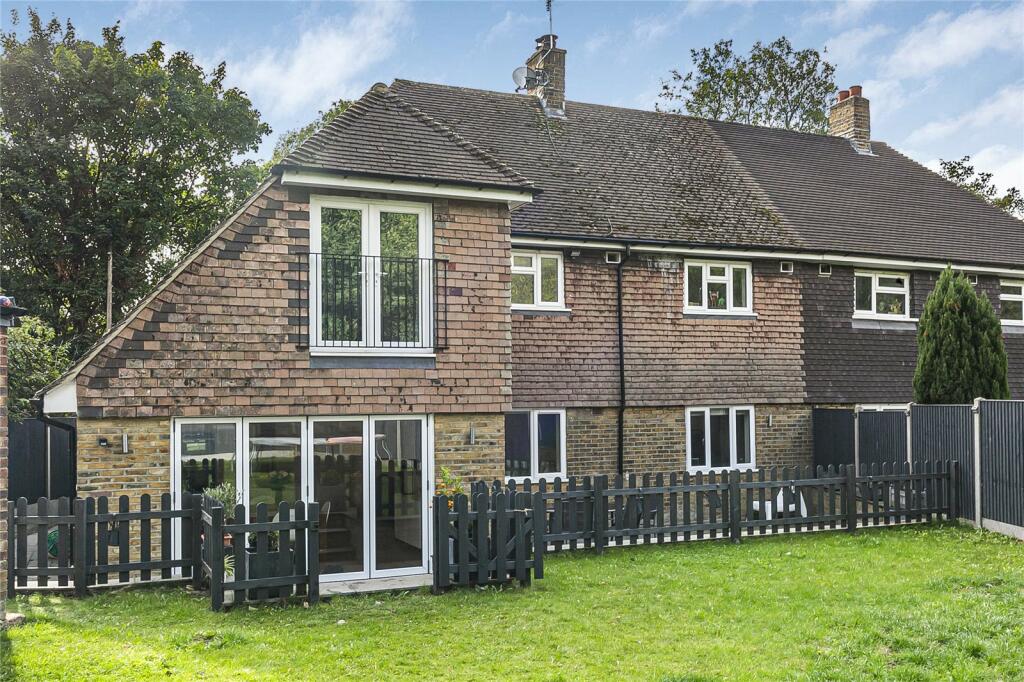 4 bedroom semidetached house for sale in The Ridgeway, Enfield, EN2