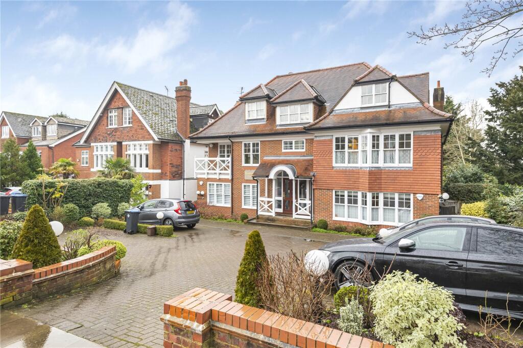 Main image of property: Crescent East, Hadley Wood, EN4