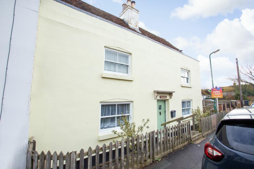 6 bedroom end of terrace house for sale in Fordwich Road, Sturry, CT2