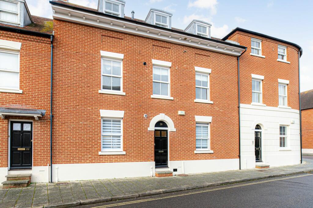 2 bedroom ground floor flat for sale in Orient Place, Canterbury, CT2