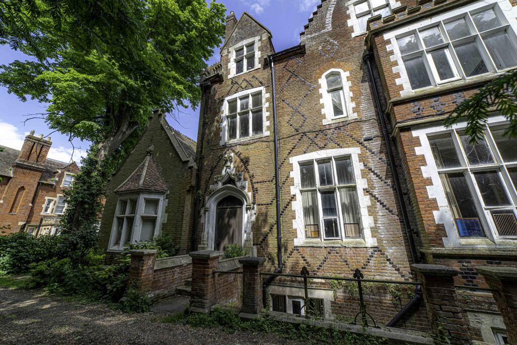 Main image of property: New Dover Road, Canterbury, Kent, CT1