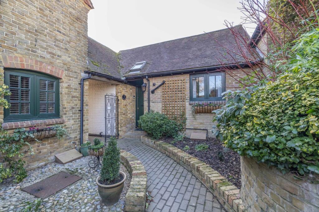 Main image of property: The Courtyard, Durlock Road, Staple, Canterbury, CT3
