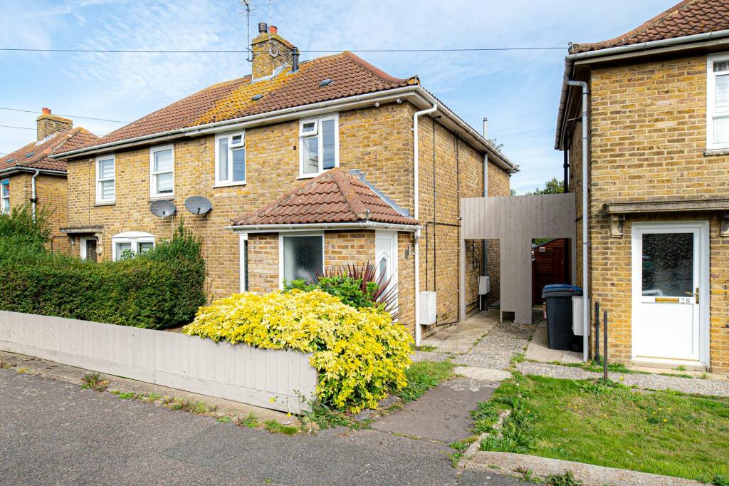 3 bedroom semidetached house for sale in Milner Crescent, Aylesham, CT3