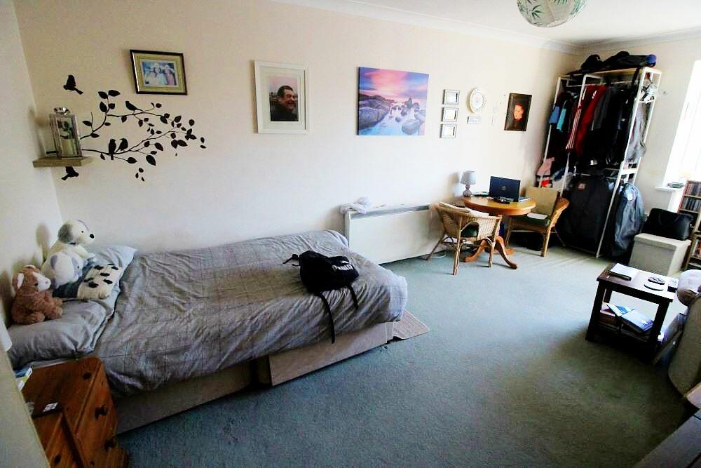 Additional property image - Hartington Place, Eastbourne, BN21 3BW