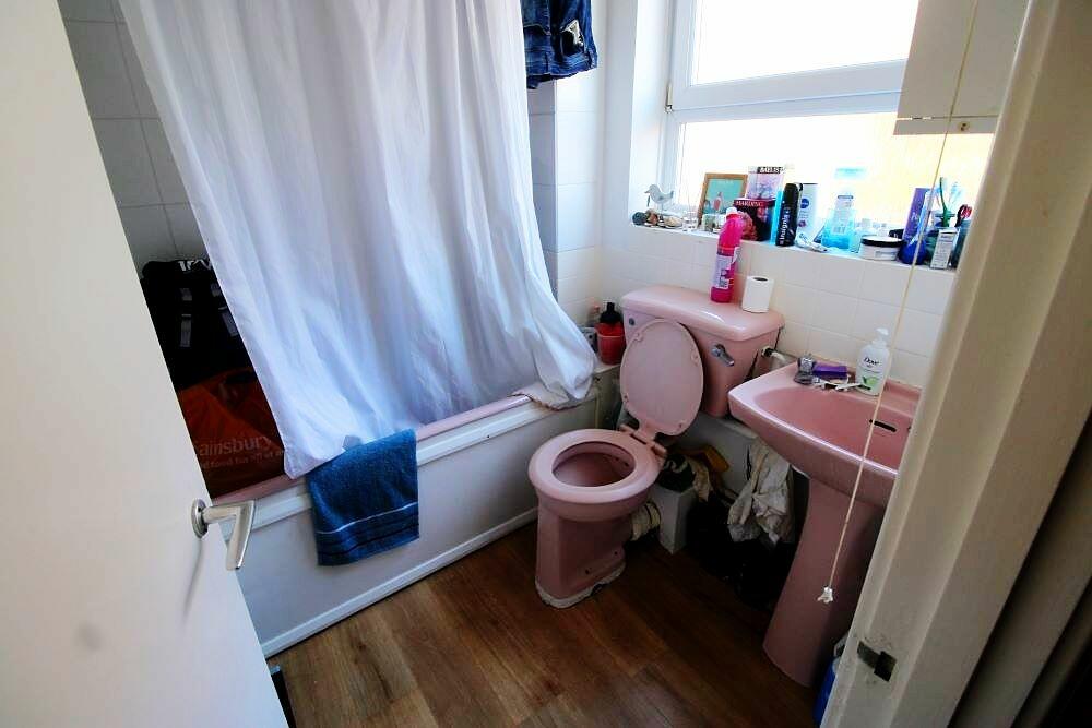 Additional property image - Hartington Place, Eastbourne, BN21 3BW