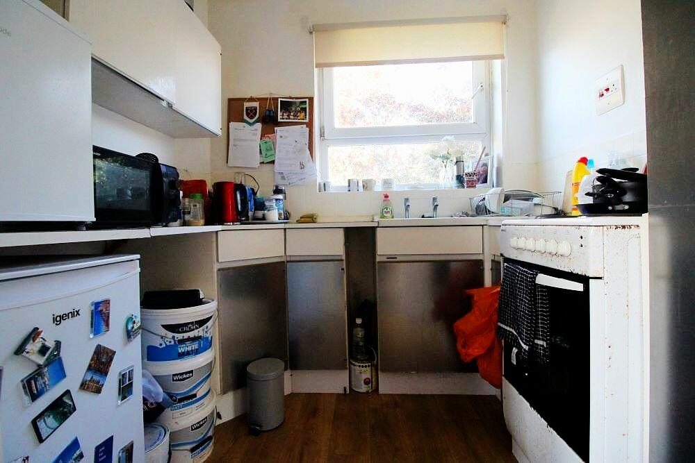 Additional property image - Hartington Place, Eastbourne, BN21 3BW