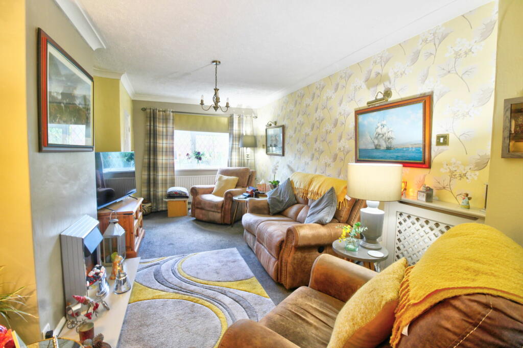 Additional property image - Court Road, Eastbourne, BN22 9EZ