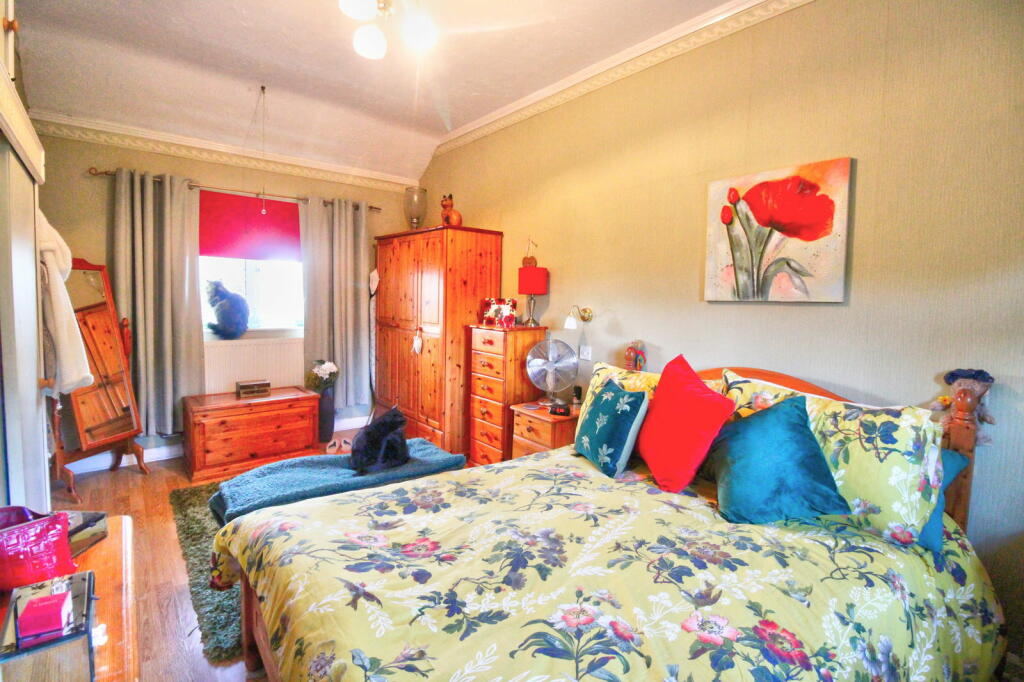 Additional property image - Court Road, Eastbourne, BN22 9EZ