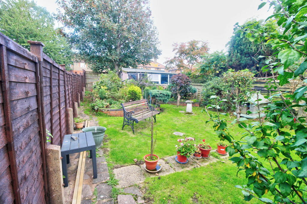 Additional property image - Court Road, Eastbourne, BN22 9EZ