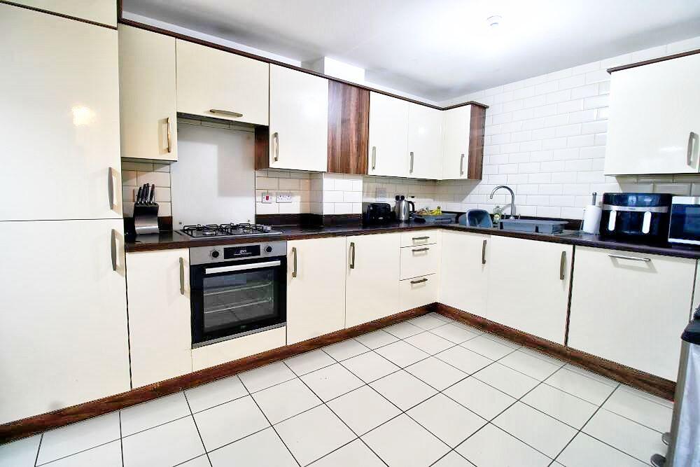 Additional property image - Carnforth Crescent, Eastbourne, BN23 8NJ