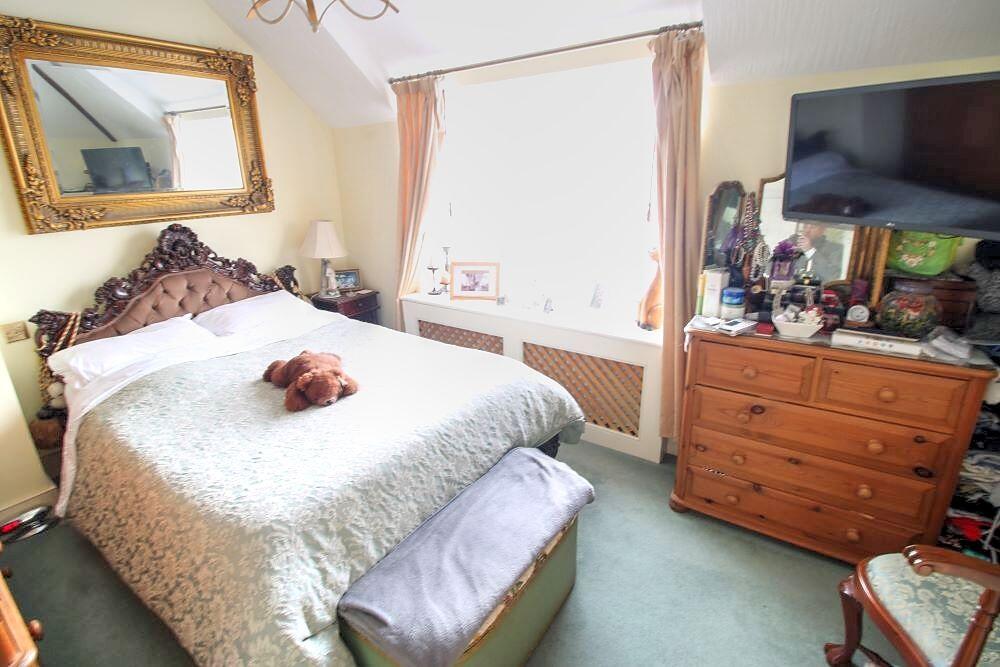 Additional property image - Roselands Avenue, Eastbourne, BN22 8NX