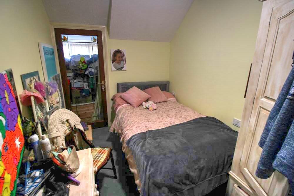 Additional property image - Roselands Avenue, Eastbourne, BN22 8NX
