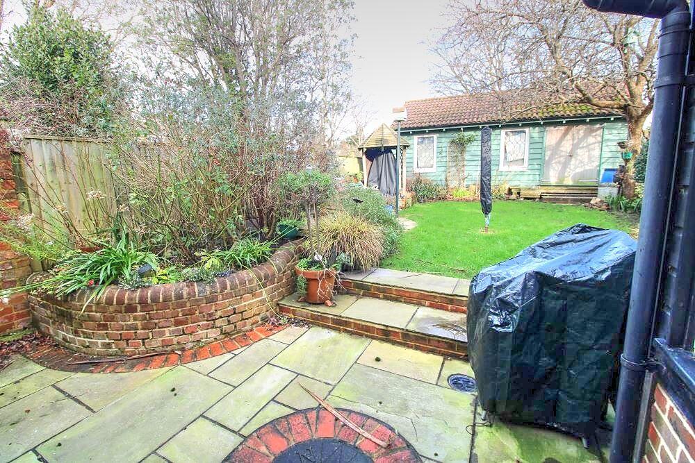 Additional property image - Roselands Avenue, Eastbourne, BN22 8NX