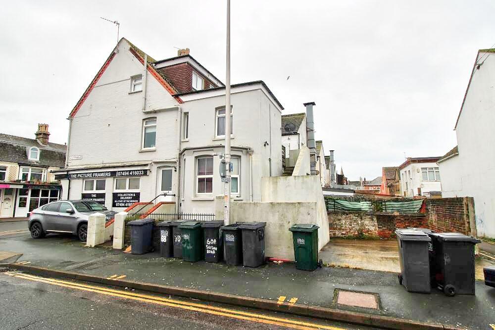 Additional property image - Susans Road,Eastbourne,BN21 3TG