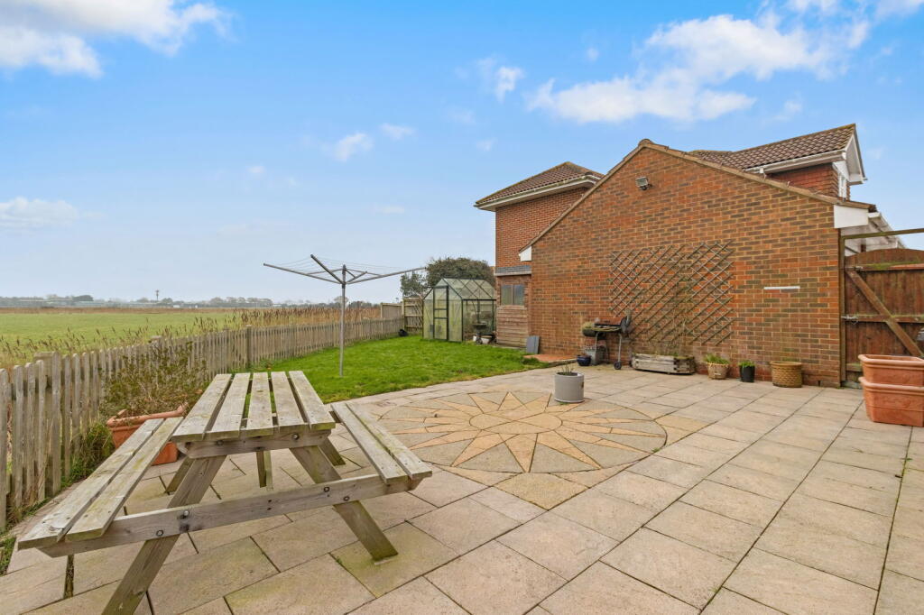 Additional property image - Brendon Close, Eastbourne, BN23 8AF