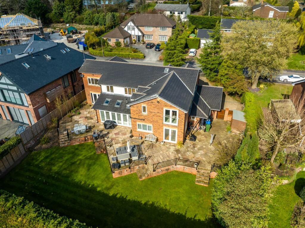 6 bedroom detached house for sale in Pinewood, Bowdon, WA14