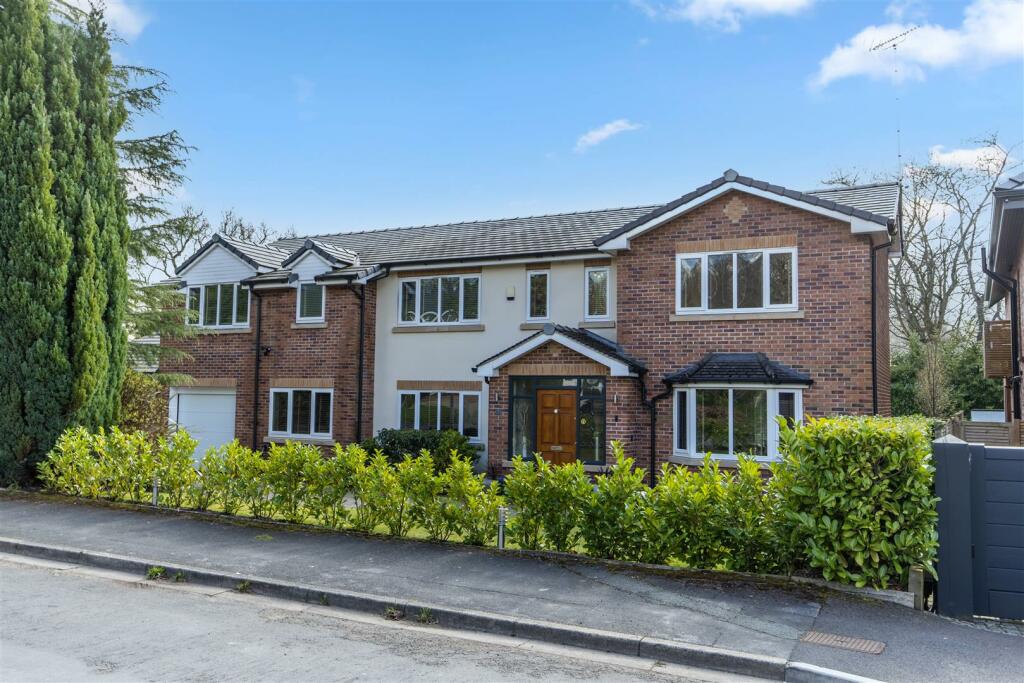 6 bedroom detached house for sale in Pinewood, Bowdon, WA14