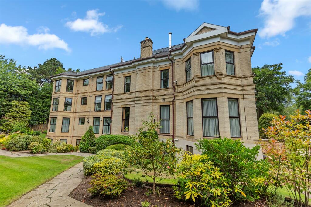 3 bedroom apartment for sale in Suffolk Road, Altrincham, WA14