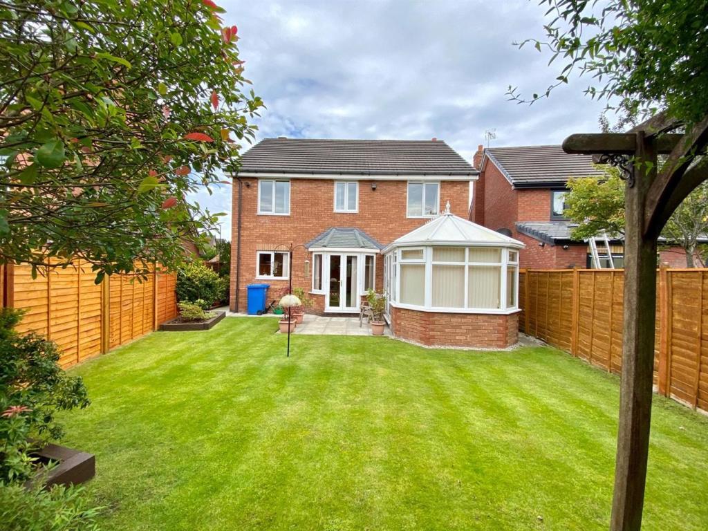 4 bedroom detached house for sale in Welman Way, Altrincham, WA15