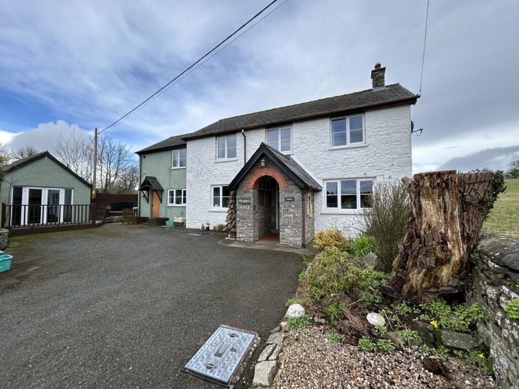 5 bedroom detached house for sale in Llanddew, Brecon, LD3