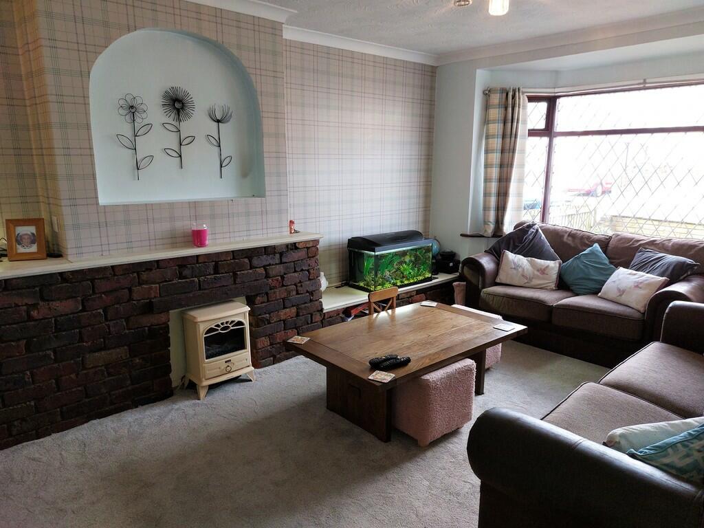 4 bedroom semidetached house for sale in Alexander Drive, Unsworth