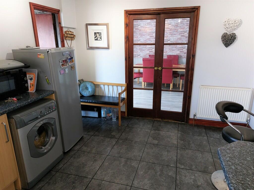 4 bedroom semidetached house for sale in Alexander Drive, Unsworth