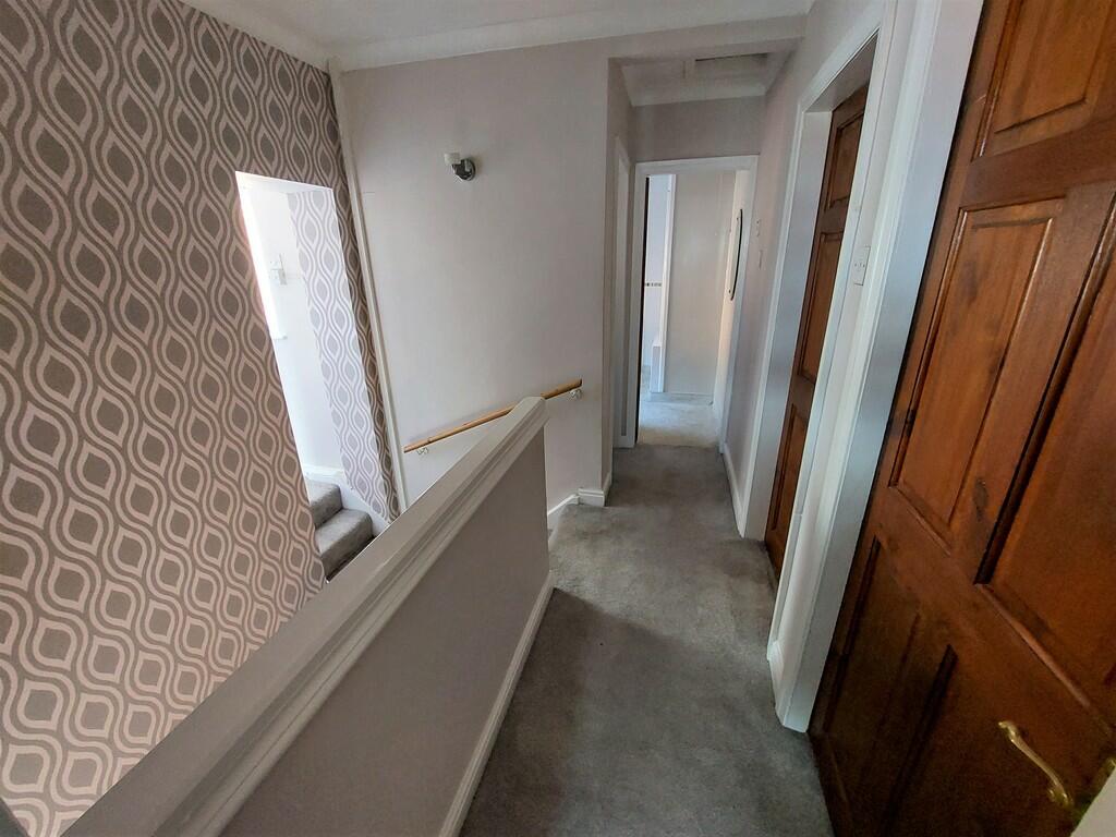 4 bedroom semidetached house for sale in Alexander Drive, Unsworth