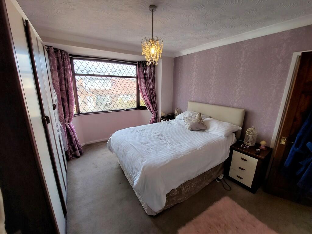 4 bedroom semidetached house for sale in Alexander Drive, Unsworth